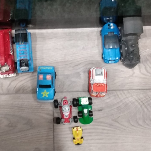 Colorfull cars - Picture 2 of 4